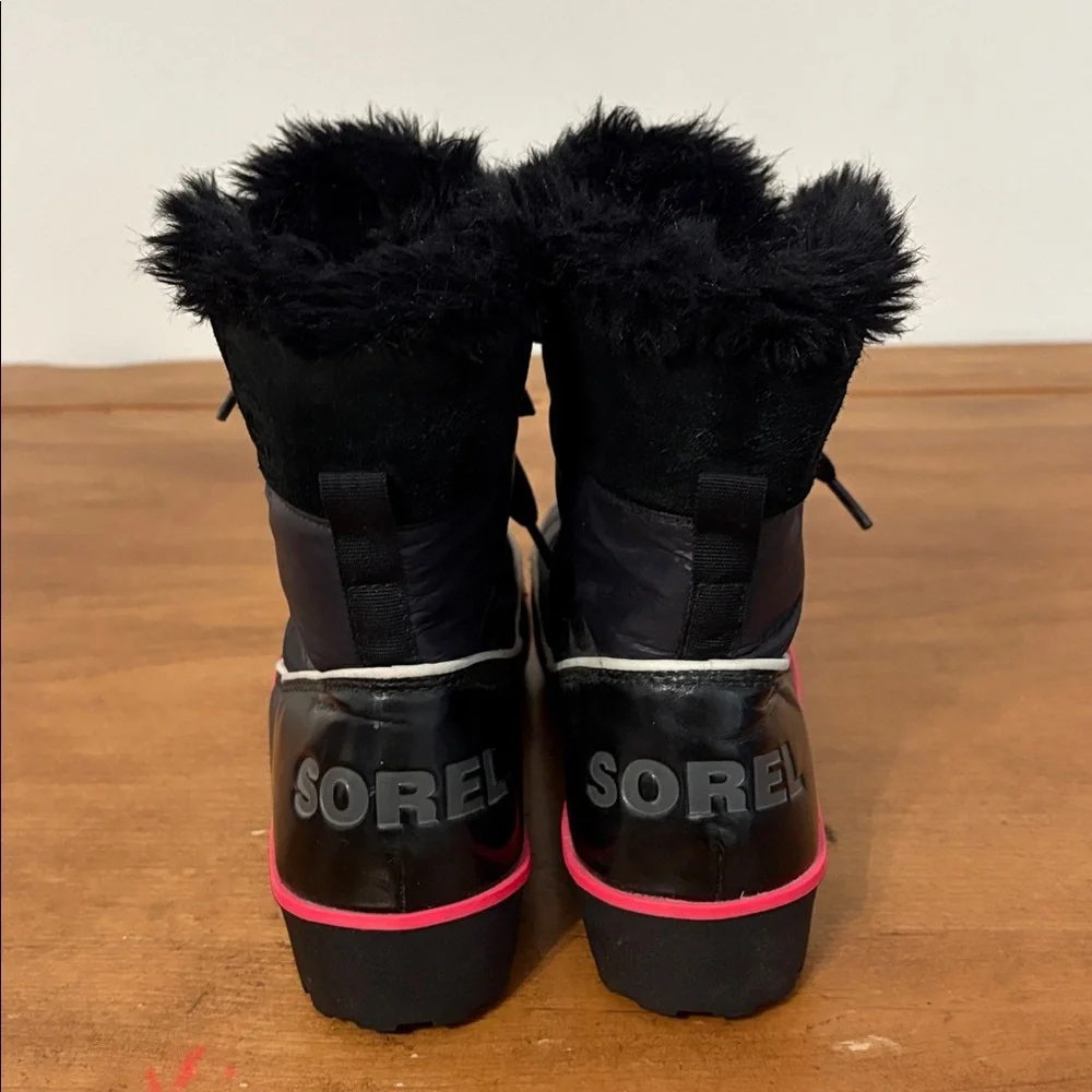 Sorel Trivoli ll  Black and Pink Winter Boots Size 7